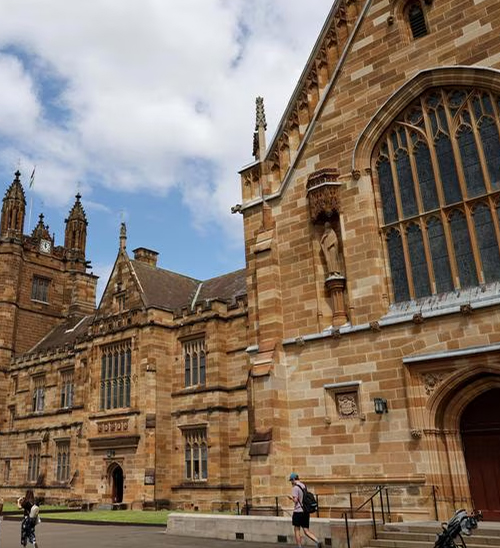 最新澳洲签证数据曝光! 中国人申请遭降级, 批签率暴跌, 退回10年前水平!